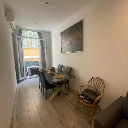 Διαμέρισμα 2 Pieces Confort Vieux Cours Saleya Proche Commerces Et *