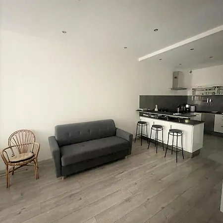 2 Pieces Confort Vieux Cours Saleya Proche Commerces Et Διαμέρισμα Νίκαια