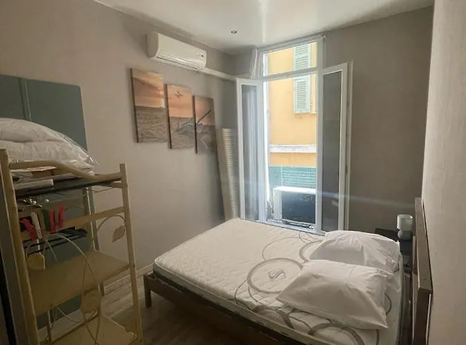 2 Piéces Confort Vieux Cours Saleya Proche Commerces Et Nizza