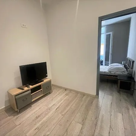 2 Pieces Confort Vieux Cours Saleya Proche Commerces Et Appartamento Nizza